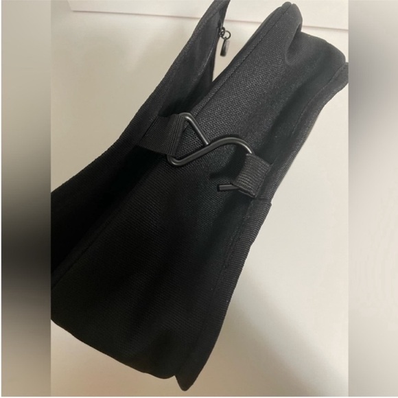 Chanel beauty gift travel cosmetic bag - Picture 11 of 15